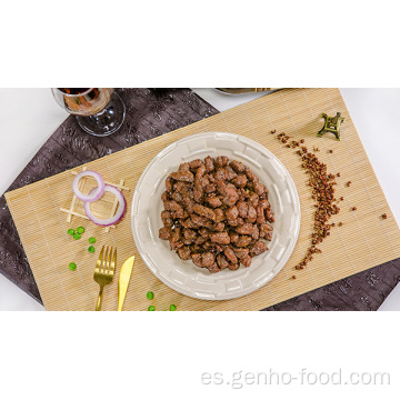 Cubos de carne de res en escabeche sazonados fáciles de cocinar